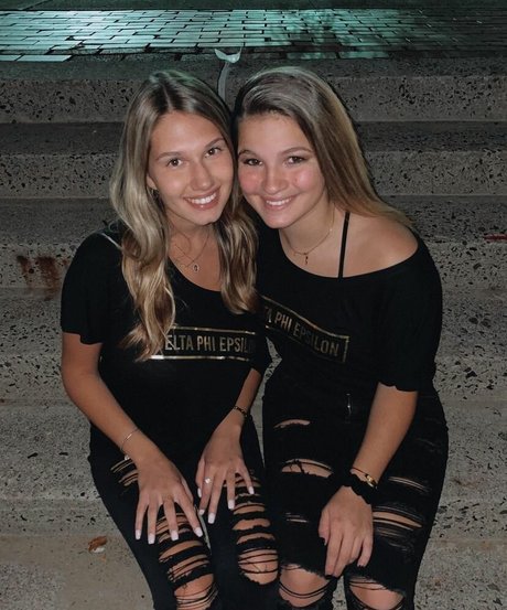 Sierra Bate beautiful pornstar img