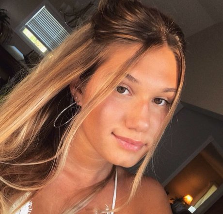 Sierra Bate erotic star gallery