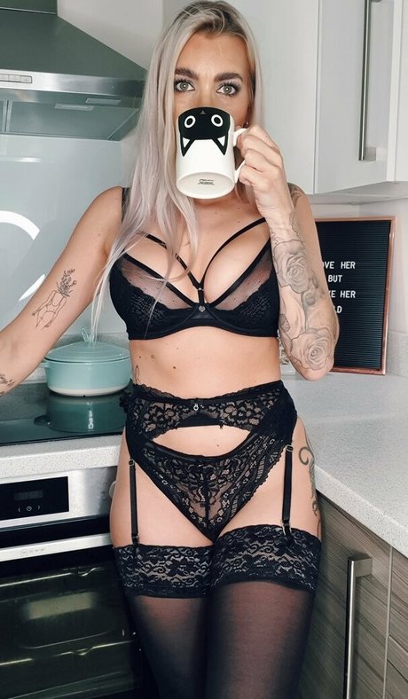 ellehart free model nudes photo