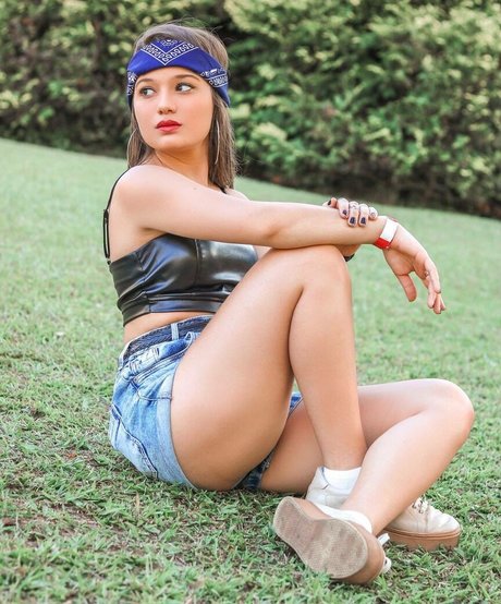 Karize Brum pornstar top galleries