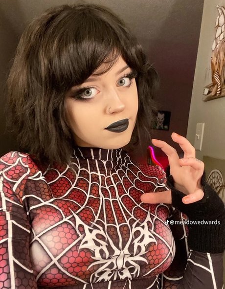 Meadow Edwards art model images