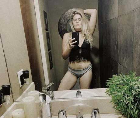 Erica Lindbeck sex actress gallery