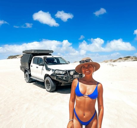 Molly Dixon star adult photo