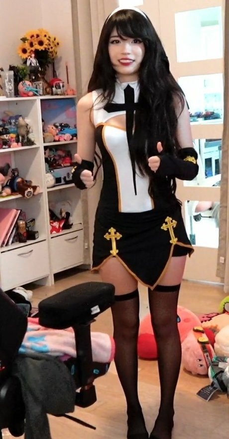 Emiru model xxx gallery