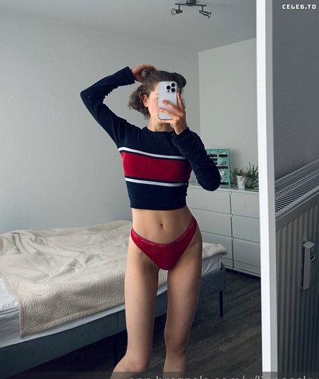 Linneasky erotic pornstar image