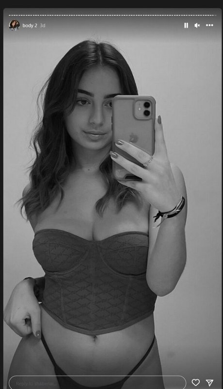 Shabenaiiiii pornstar sexy picture