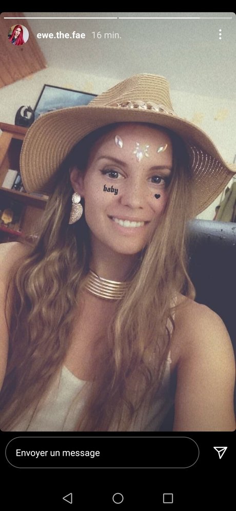 Ewenae erotic model pic