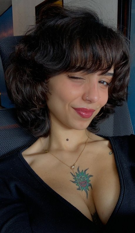 Ciciguener nudes model photo