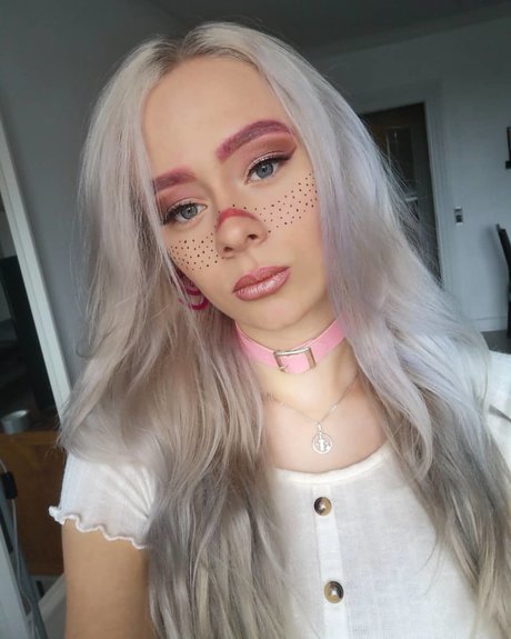 _Baby Bonita erotic model pics