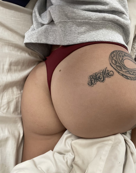 Itz Wavybaby xxx actress image