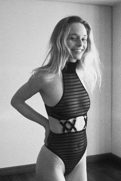 Maria Kn pretty pornstar archive