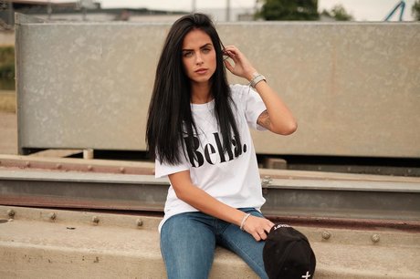 Marlen Valderrama Alvarez sexy star pictures