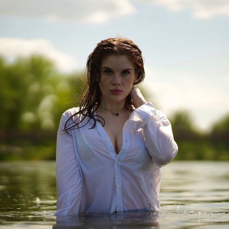 Anouk xxx actress pic