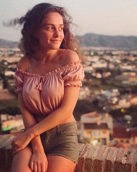 Ave Maria_ high quality actress pic