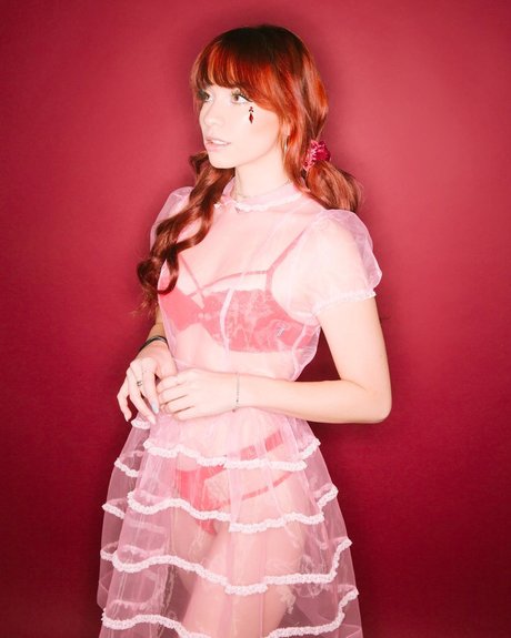 Cindy Paola_ erotic star photo