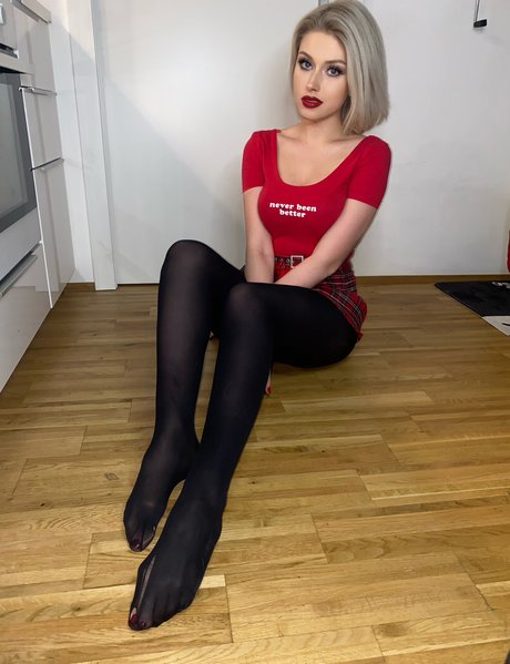 Alexandra Frenkel model free photos