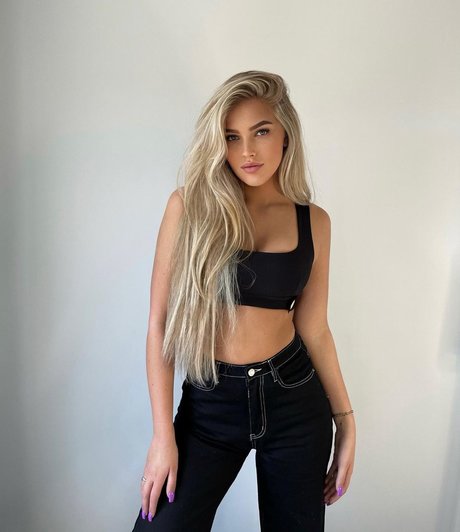 Milou Tamara Roes porn actress image