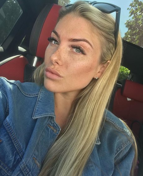 Bethany Samuels art pornstar img