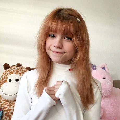 Lilsolle Chickpii pornstar hot photos