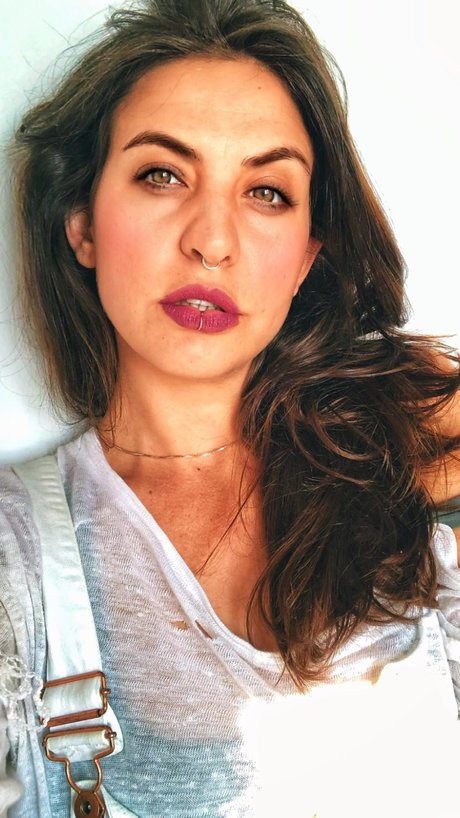 Plam V Hawly star exclusive img