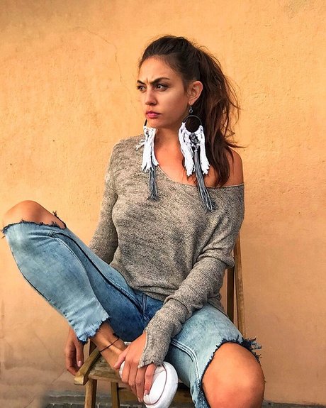 Plam V Hawly model hd image