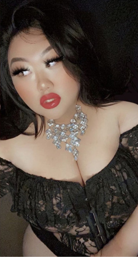 Kendra Vaaj perfect actress images