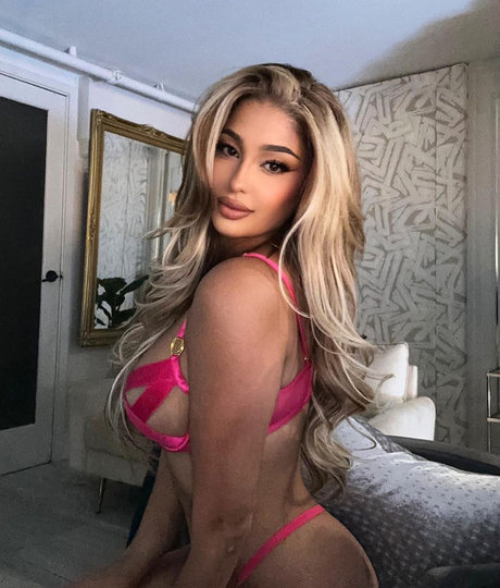 Amanda Padilla sexy actress gallery