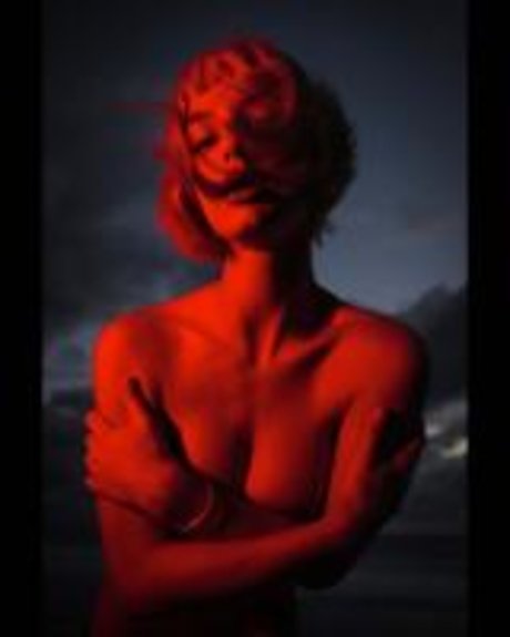 Roxane Eylaud_ hot actress images