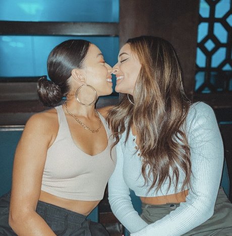 Kassandra Lee_ star hot image