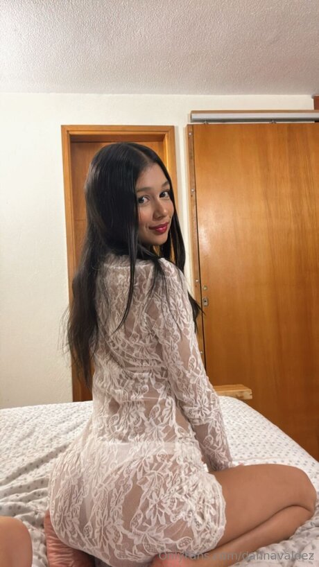 Dannavaldez pornstar nude images