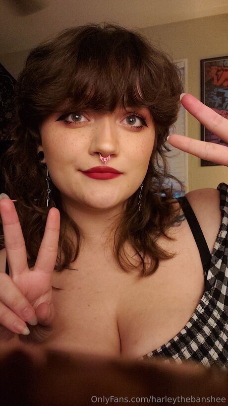 Harleythebanshee pornstar top img