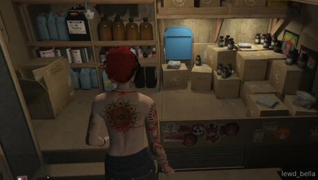 Lewd Bella star picture