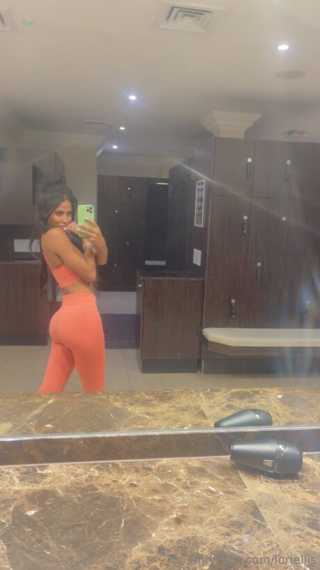 Loriellis model top gallery