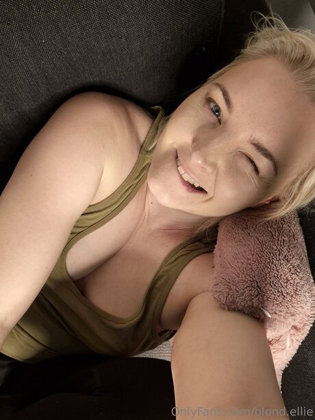 Blond Ellie model hot gallery