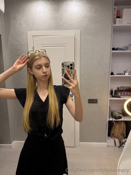 Lollysunnery xxx actress photo