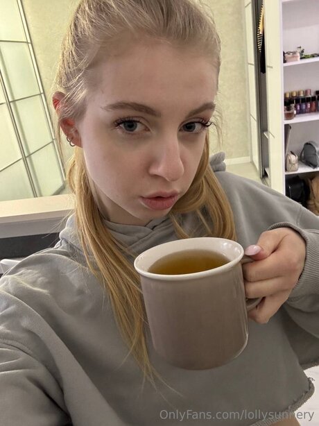 Lollysunnery xxx model picture