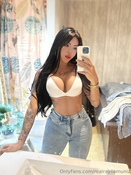 Realrayllamuniz star adult image