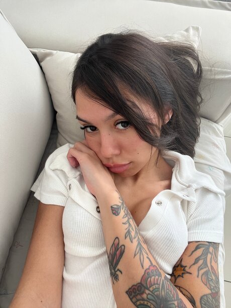 Ninaneedsin porn star images