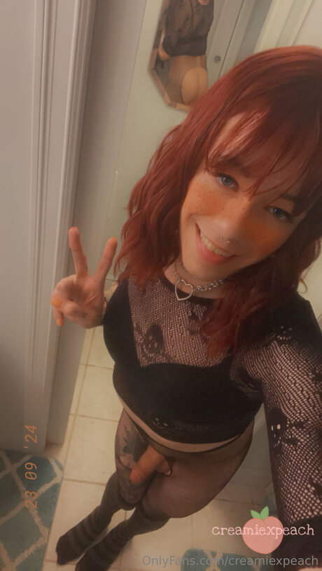 Creamiexpeach nice model image