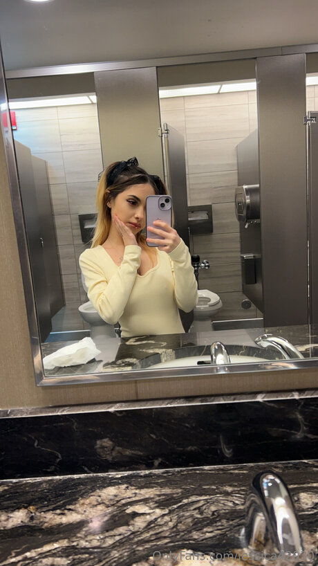 Jessica42030 beautiful actress gallery