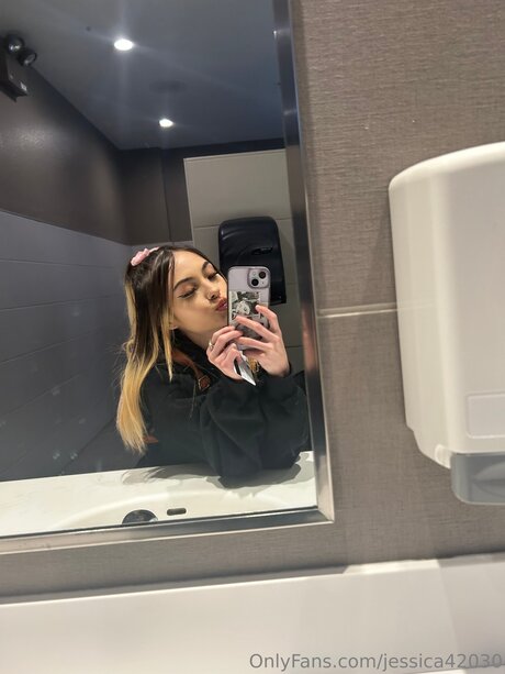 Jessica42030 pornstar hd images