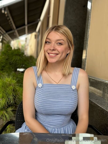 Saunders Brown erotic star picture