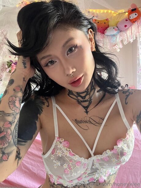 Fantomhoneyxlee free model galleries