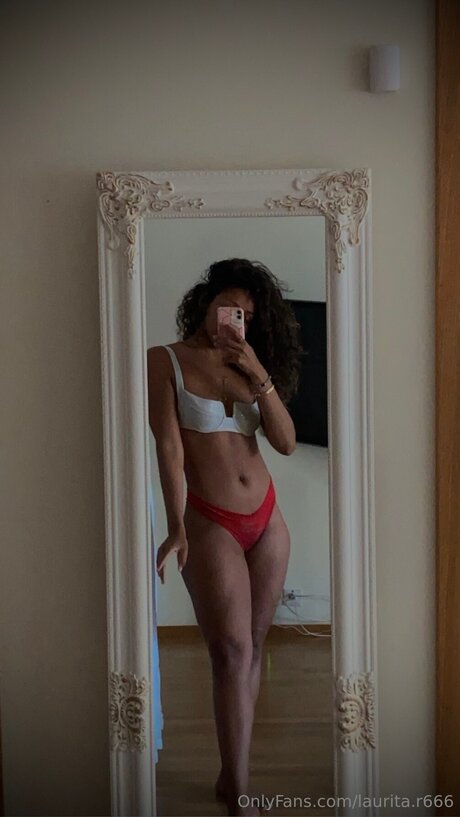 Laurita R666 adult model pic