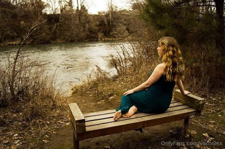 Varholex star erotic picture