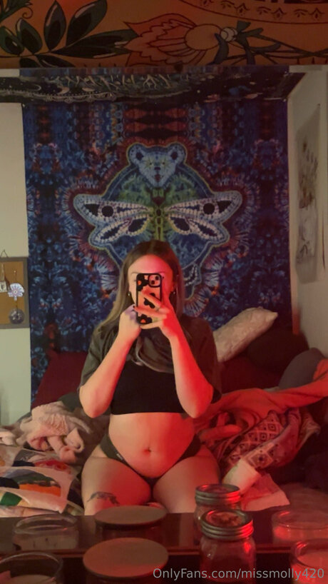 Missmolly420 best model picture