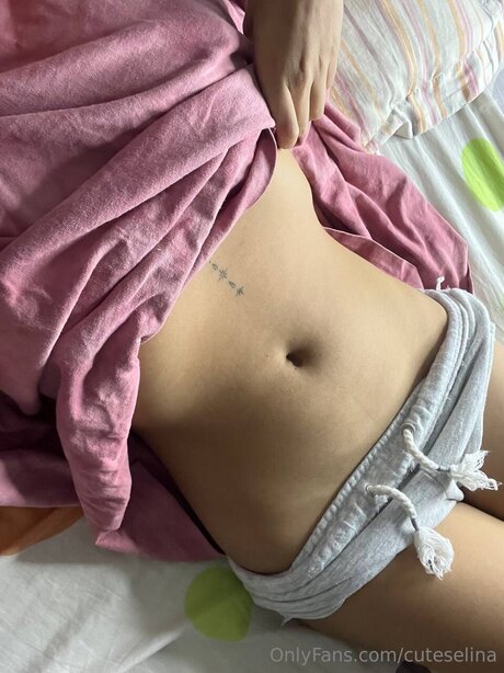 Cuteselina nudes star photos