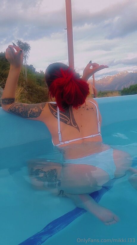 Mikki L33 sexy pornstar galleries