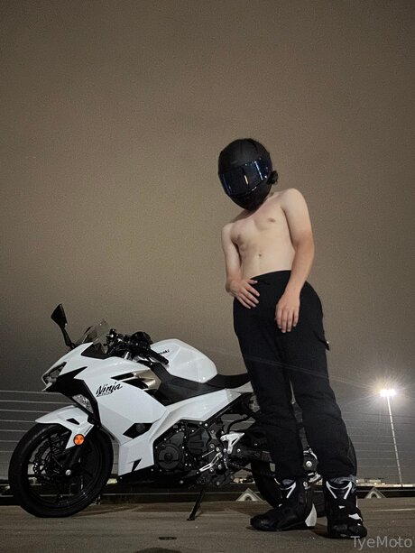 Tyemoto pretty actress picture