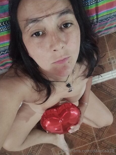 Dakotaa28 adult star image